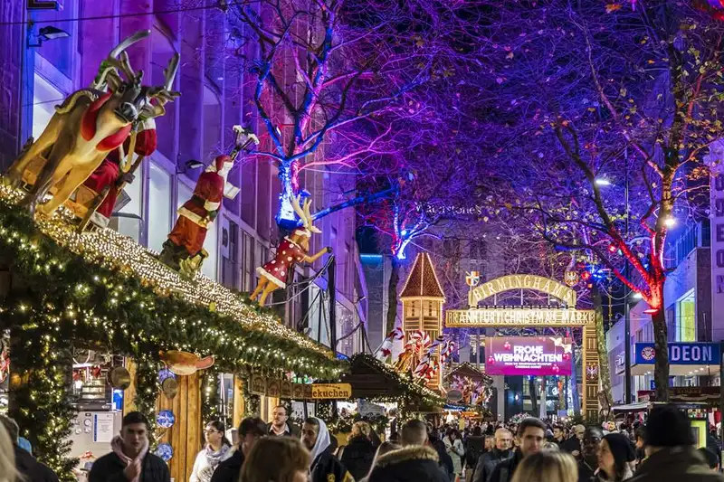 The best Christmas activities in Birmingham, Coventry, Dudley, Walsall and Warwickshire.